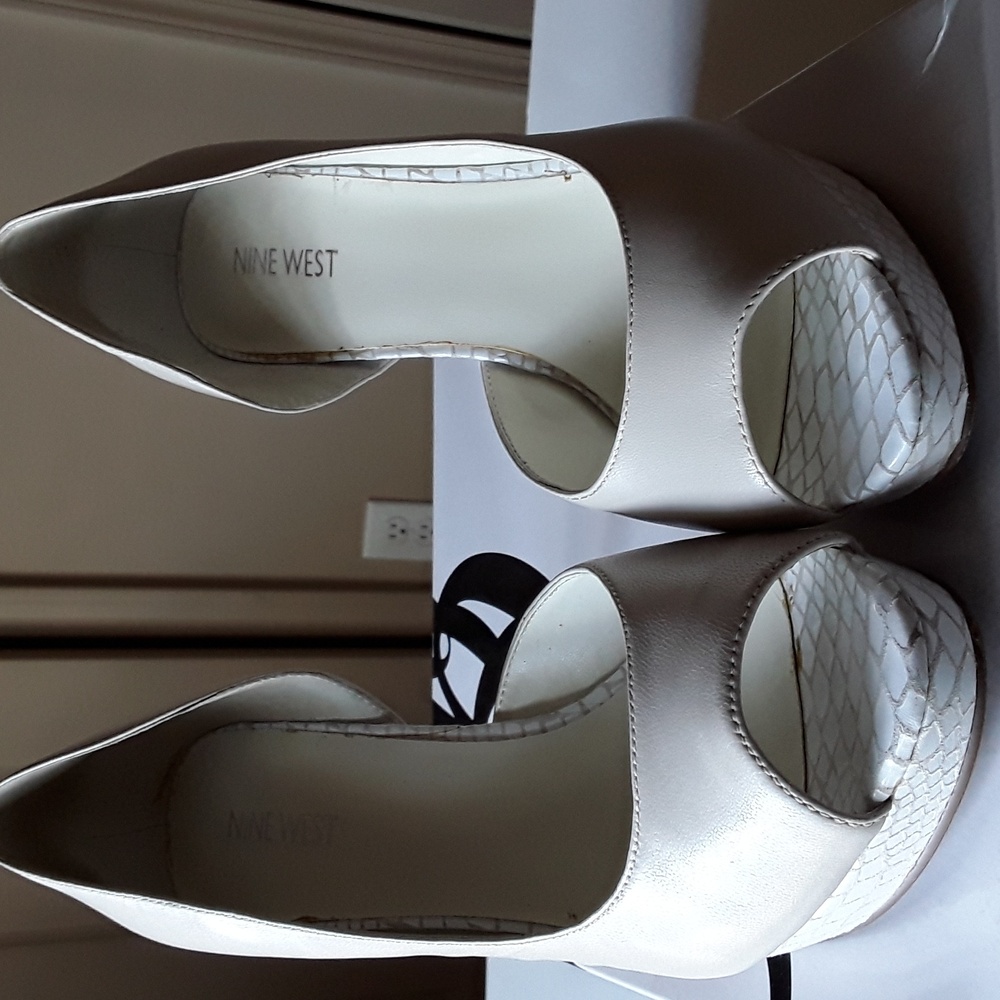 Nine West Beige Leather Peep Toe Heels